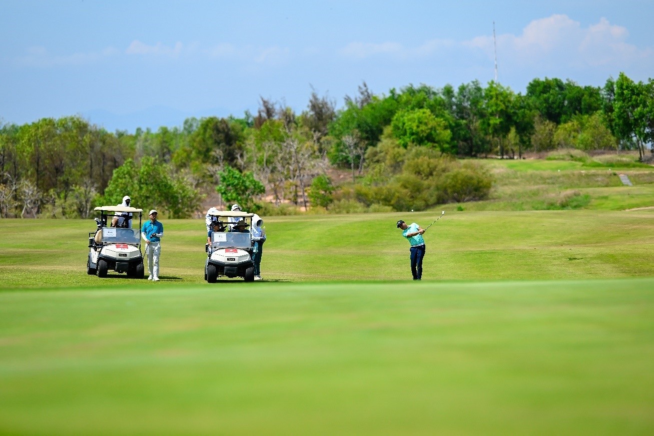 thi-dau-golf-mot-trong-nhieu-bo-mon-thi-dau-1752833851.jpg