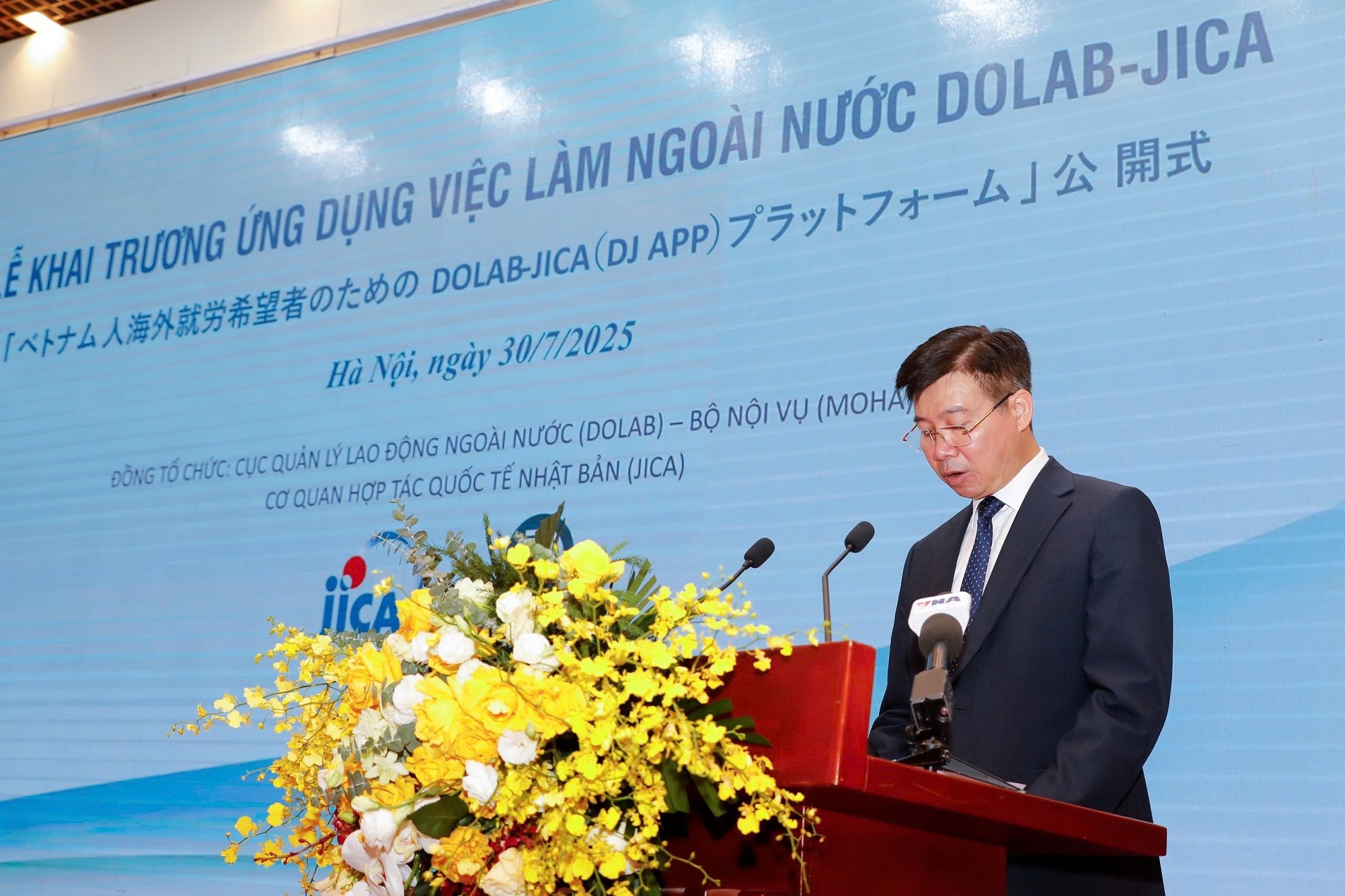 ong-vu-truong-giang-pho-cuc-truong-cuc-lao-dong-ngoai-nuoc-1754125584.JPG