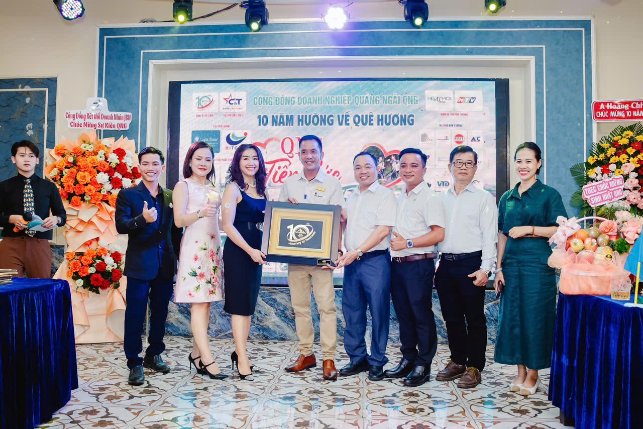 ky-niem-chuong-10-nam-thanh-lap-qng-1754628012.jpg