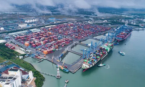 TPHCM được kỳ vọng sớm trở thành trung tâm logistics của thế giới