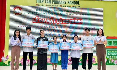 Phường Phú Thạnh (TPHCM): Chăm lo hộ dân hoàn cảnh khó khăn và học sinh nghèo vượt khó