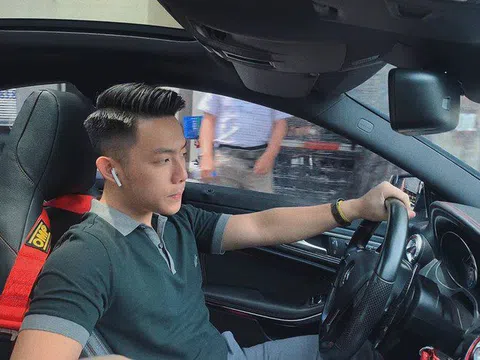 Bất ngờ trước gia thế khủng của chàng trai sở hữu dàn siêu xe trong show “Rap Việt”